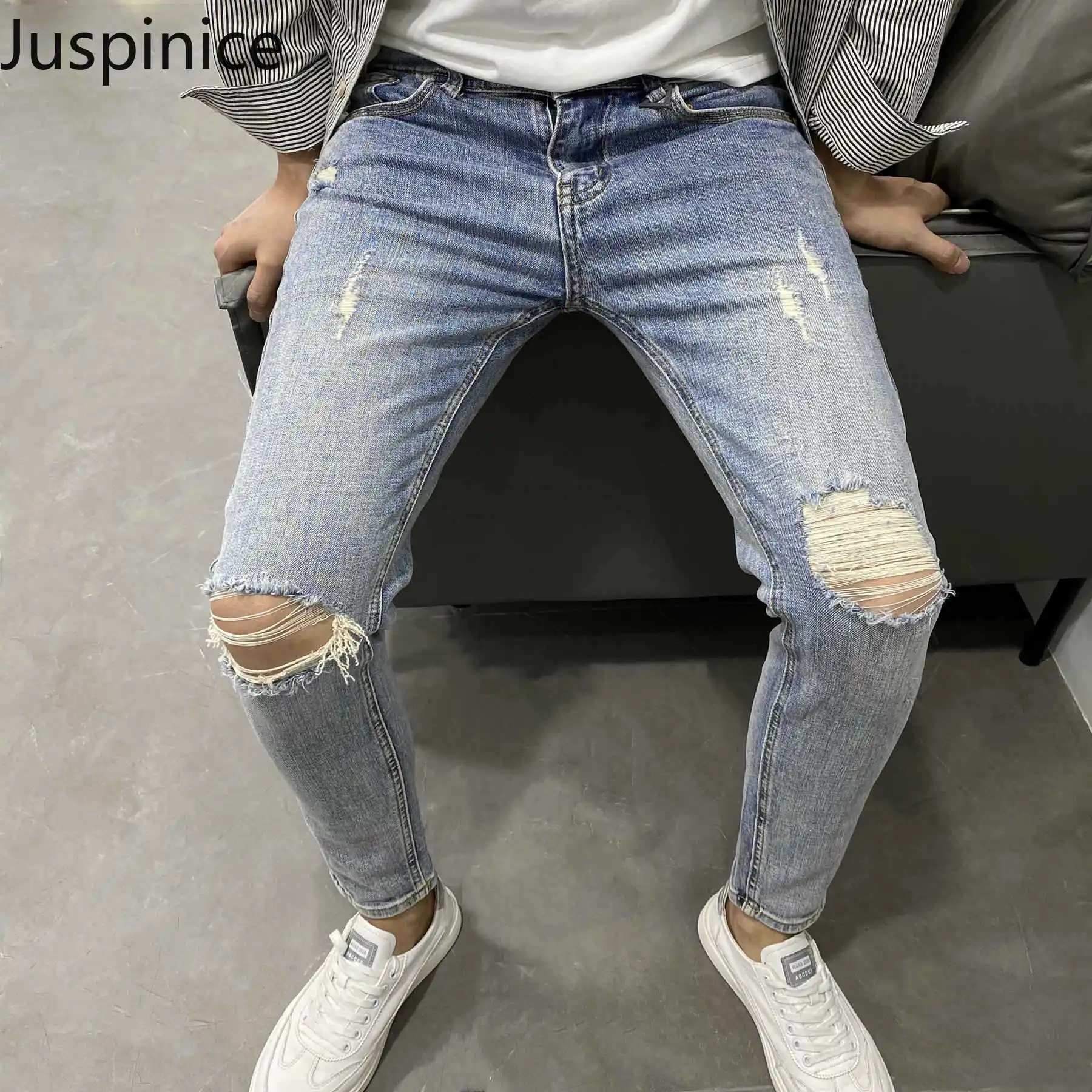 Summer Light Blue Ripped Jeans Men's Slim Stretch Casual High Street Personality Nine-point Pants Men Trousers Male Clothes
Summer Light Blue Ripped Jeans Men's Slim Stretch Casual High Street Personality Nine-point Pants Men Trousers Male Clothes