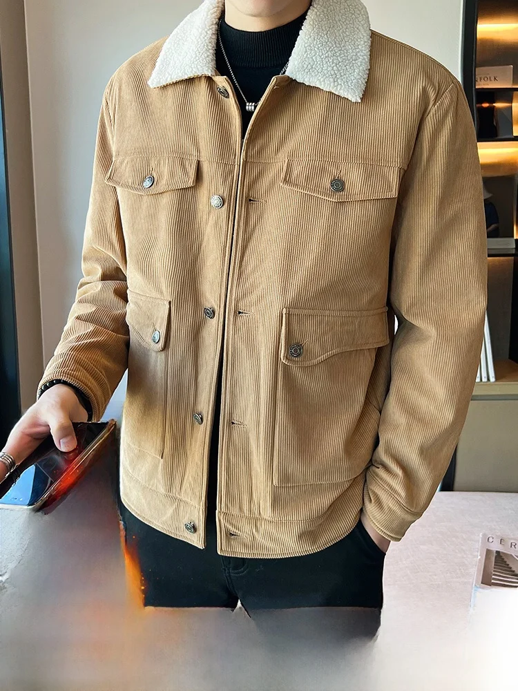 Утепленная мужская куртка из вельвета с подкладкой из овечьего флиса, молодежная модная зимняя теплая однотонная куртка на пуговицах, повседневная
Утепленная мужская куртка из вельвета с подкладкой из овечьего флиса, молодежная модная зимняя теплая однотонная куртка на пуговицах, повседневная