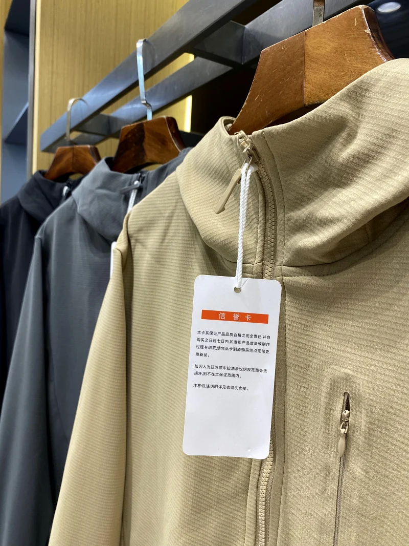 Outdoor Windproof Fce Lined Hooded Jaet Men's Casual Sportswear New Autumn Winter Faion Stand Fit Zipper Closure
Outdoor Windproof Fce Lined Hooded Jaet Men's Casual Sportswear New Autumn Winter Faion Stand Fit Zipper Closure