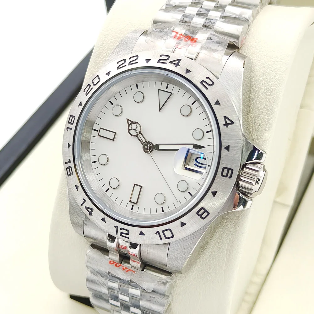 39mm NH35 Watch For 28.5mm Dial luminous 24 Hour GMT Bezel Stainless Case Sapphire glass Waterproof Japan NH35 Movement
39mm NH35 Watch For 28.5mm Dial luminous 24 Hour GMT Bezel Stainless Case Sapphire glass Waterproof Japan NH35 Movement