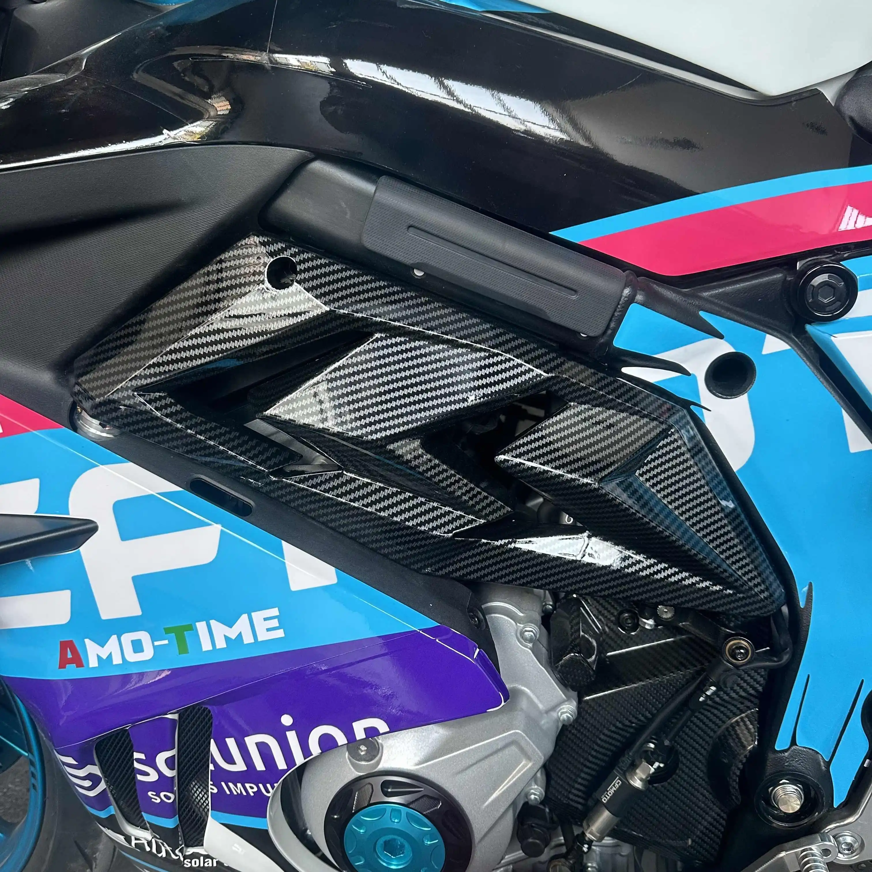 For 675SR 675SR-R 675SRR Motorcycle Shark Shell Shroud Surrounds Side Fairing Panel Frame Guard Protector Cover
For 675SR 675SR-R 675SRR Motorcycle Shark Shell Shroud Surrounds Side Fairing Panel Frame Guard Protector Cover