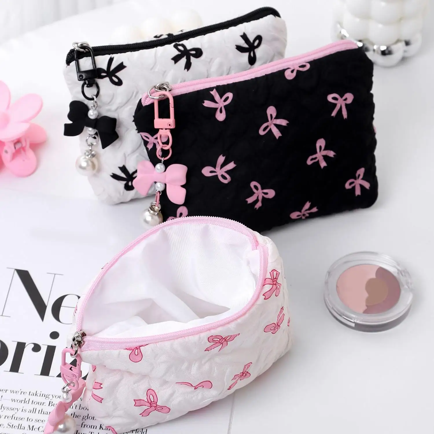 Women's Makeup Bag Pink Bow Large Capacity Storage Bag Phone Bag Mobile Portable Cute Little Bow Cosmetic Bag For Women Girls
Women's Makeup Bag Pink Bow Large Capacity Storage Bag Phone Bag Mobile Portable Cute Little Bow Cosmetic Bag For Women Girls