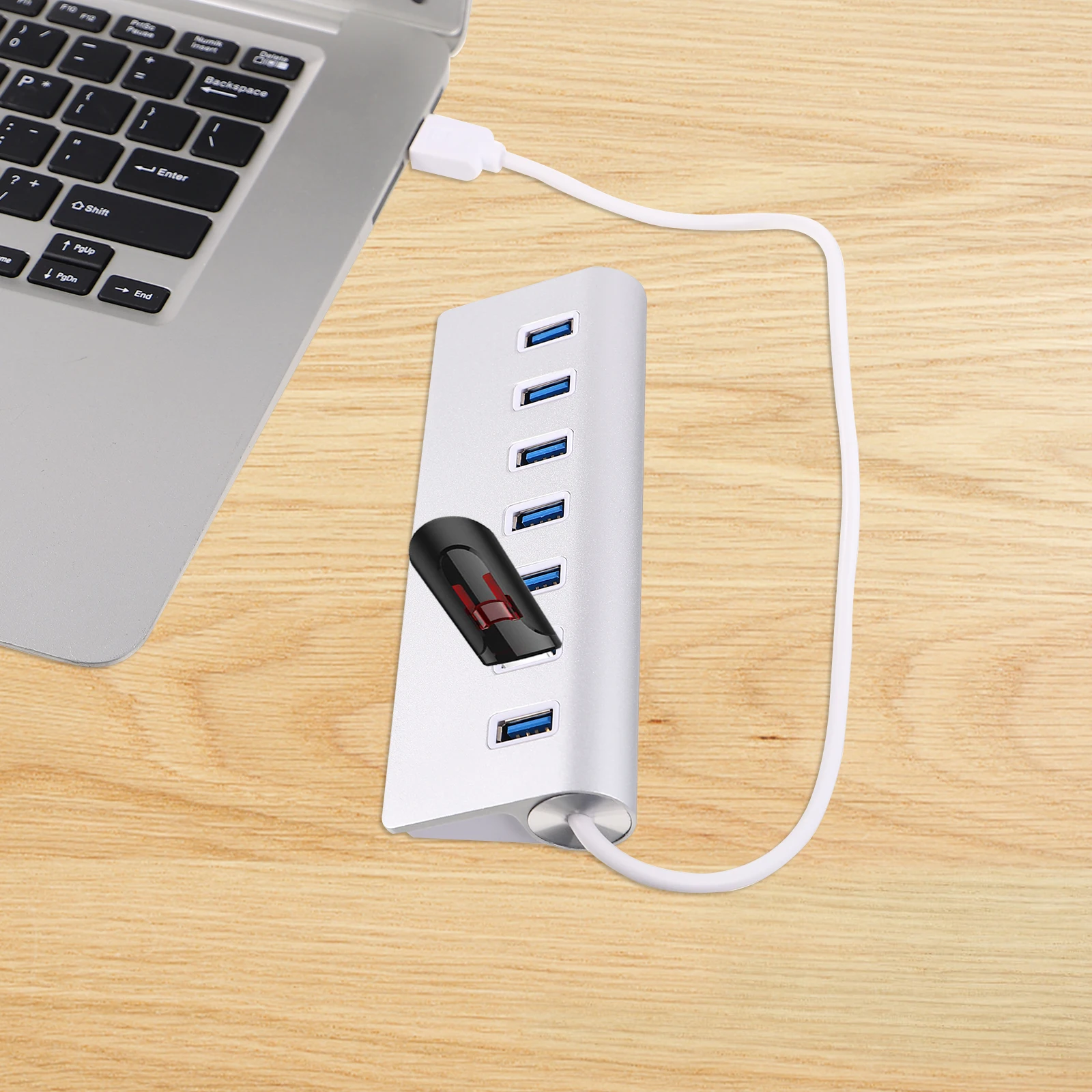 7-портовый USB-концентратор 3.0, док-станция для передачи данных, 5 Гбит/с, серебристый пластик, наклонный вертикальный дизайн, совместимый адаптер питания для расширения зарядки на 2 ТБ
7-портовый USB-концентратор 3.0, док-станция для передачи данных, 5 Гбит/с, серебристый пластик, наклонный вертикальный дизайн, совместимый адаптер питания для расширения зарядки на 2 ТБ