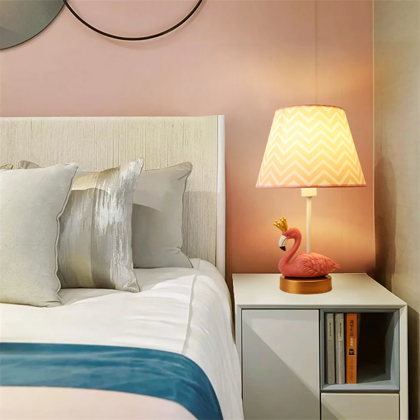 Children's cartoon pink flamingo table lamps study bedroom bedside lamp Nordic resin fabric decor desktop desk lights fixtures
Children's cartoon pink flamingo table lamps study bedroom bedside lamp Nordic resin fabric decor desktop desk lights fixtures