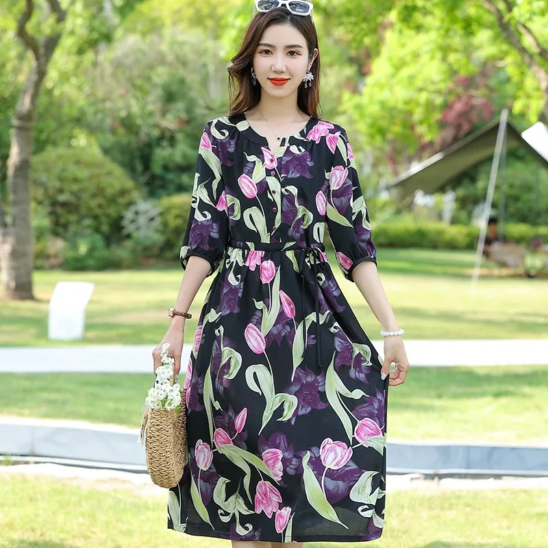 Women's New Summer Printed V-Neck Casual Fashion Commuter Loose Short Sleeve Mid Length Floral Chiffon Dress
Women's New Summer Printed V-Neck Casual Fashion Commuter Loose Short Sleeve Mid Length Floral Chiffon Dress