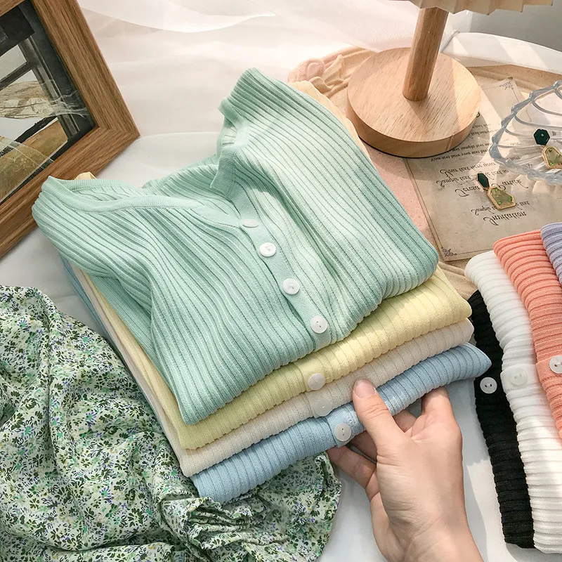 Zjaiss 2026 Spring Summer Ice Silk Women Short Sleeve T-Shirt Thin Loose V-Neck Single-breasted Cardigan Knit Top
Zjaiss 2026 Spring Summer Ice Silk Women Short Sleeve T-Shirt Thin Loose V-Neck Single-breasted Cardigan Knit Top