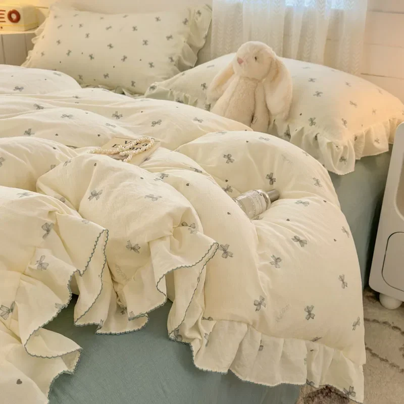 2025 Princess Style Bedding Sets Ruffle Lace Bow Quilt Cover Romantic Bedclothes Decor Woman Girls Bedroom Duvet Cover 4pcs
2025 Princess Style Bedding Sets Ruffle Lace Bow Quilt Cover Romantic Bedclothes Decor Woman Girls Bedroom Duvet Cover 4pcs