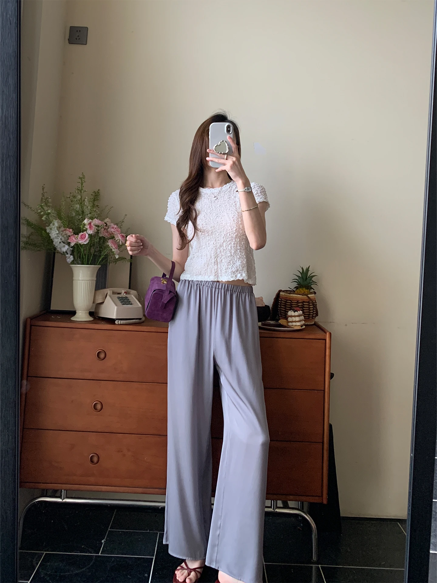Cool Silk Pants Basic Color Smooth Breathable Double Gauze Silk Casual Pants for Women Comfortable Loose Fit Long Tr...
Cool Silk Pants Basic Color Smooth Breathable Double Gauze Silk Casual Pants for Women Comfortable Loose Fit Long Tr...