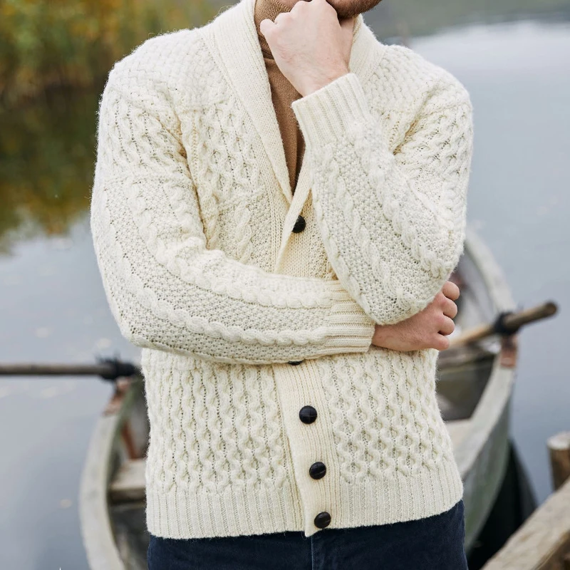 2023 New Men's Sweater Retro Solid Color Lapel Knitted Sweater Autumn Casual Male V Neck Single Breasted Twist Cardigan Knitwear
2023 New Men's Sweater Retro Solid Color Lapel Knitted Sweater Autumn Casual Male V Neck Single Breasted Twist Cardigan Knitwear