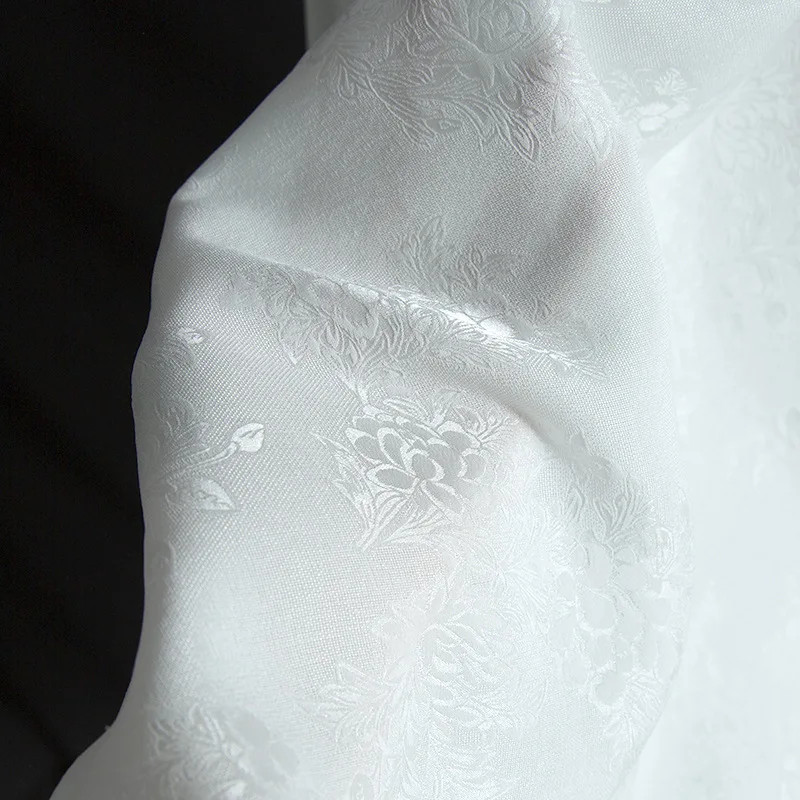 High Quality Real Silk 19momme 100 Full Rose Jacquard Fabric High-Grade Clothing and Dress Chinese 
High Quality Real Silk 19momme 100 Full Rose Jacquard Fabric High-Grade Clothing and Dress Chinese