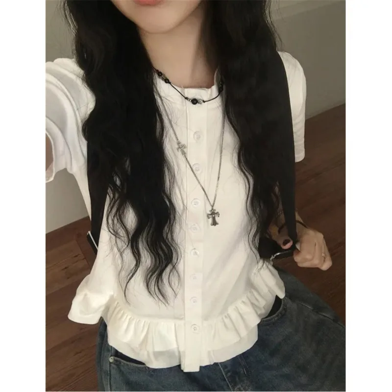 Lace Tops & Tees White Short Sleeved T-shirt Women Summer 2025 Korean Casual Single Breasted Short Round Neck Oversized Top New
Lace Tops & Tees White Short Sleeved T-shirt Women Summer 2025 Korean Casual Single Breasted Short Round Neck Oversized Top New