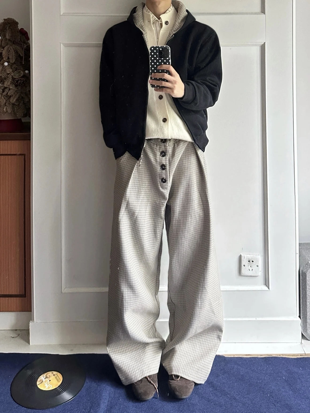 Винтажные клетчатые широкие мужские повседневные брюки со сложенными краями CleanFit, свободные брюки в стиле ретро, прямой крой, полиэфирное волокно
Винтажные клетчатые широкие мужские повседневные брюки со сложенными краями CleanFit, свободные брюки в стиле ретро, прямой крой, полиэфирное волокно