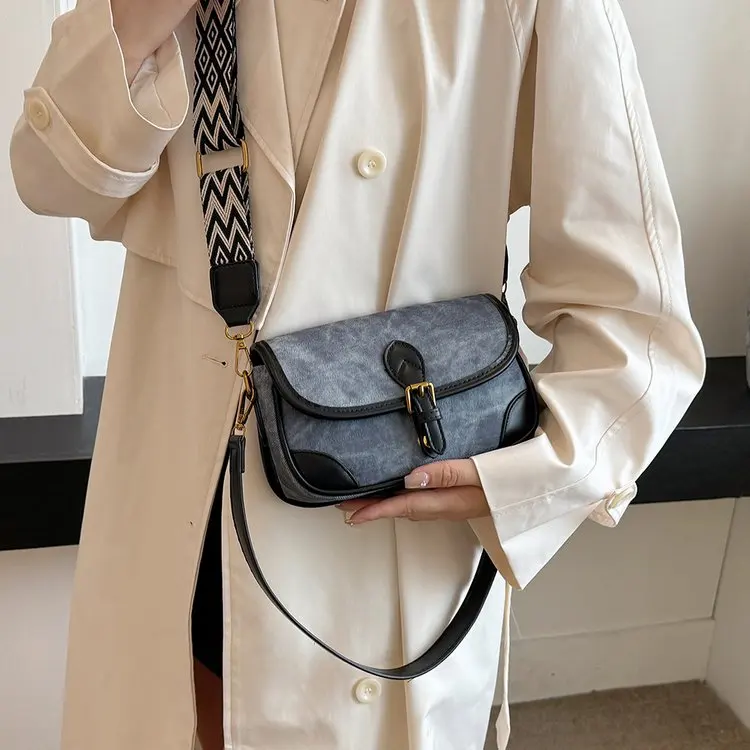 2025 Summer Luxury Messenger Bag Women's Pebbled Vegan Leather Water-Resistant&RFID Pocket for Yacht Parties&Rooftop Brunches
2025 Summer Luxury Messenger Bag Women's Pebbled Vegan Leather Water-Resistant&RFID Pocket for Yacht Parties&Rooftop Brunches