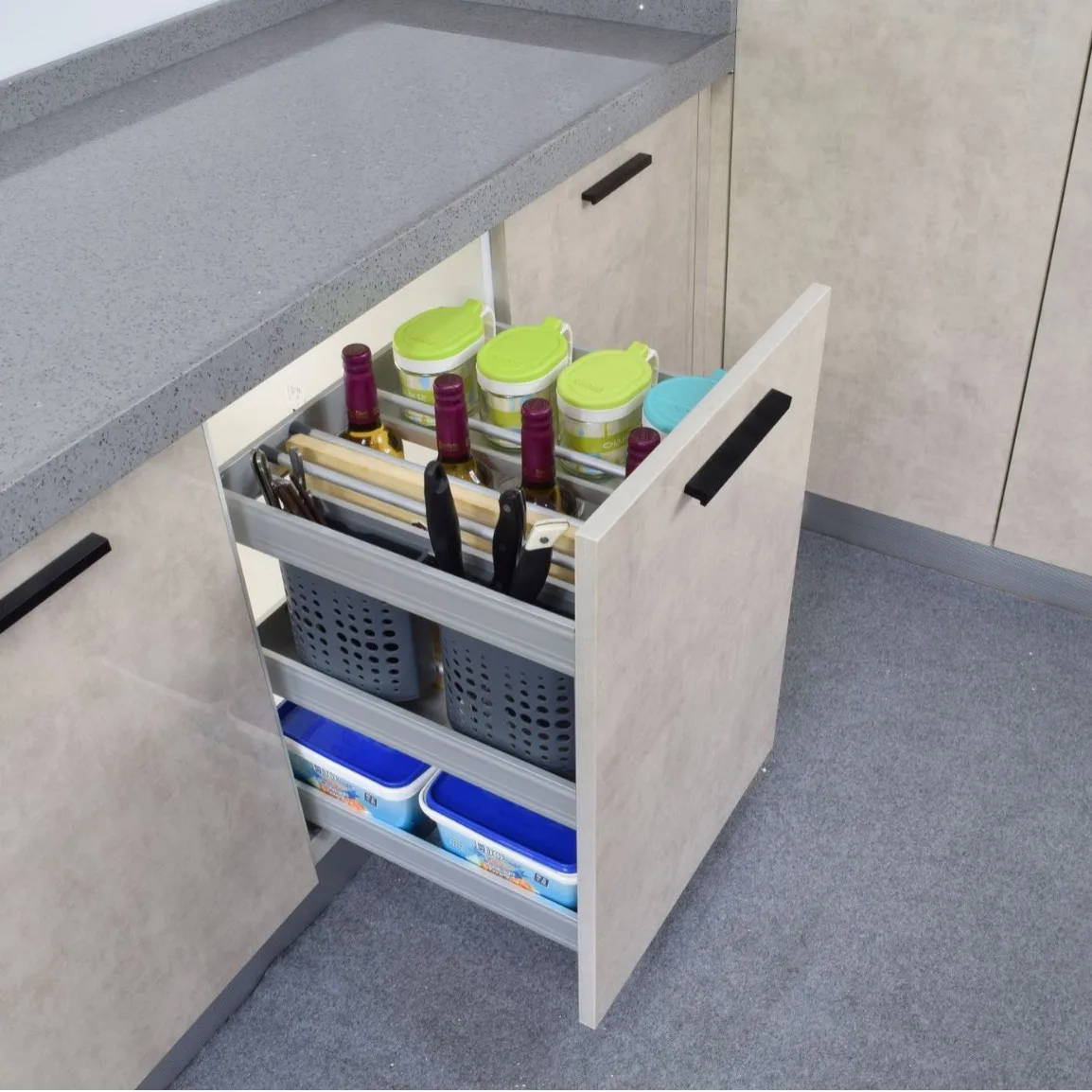 Aluminum alloy seasoning basket, drawer type or door type installation, with multi-function damping buffer guide rail
Aluminum alloy seasoning basket, drawer type or door type installation, with multi-function damping buffer guide rail