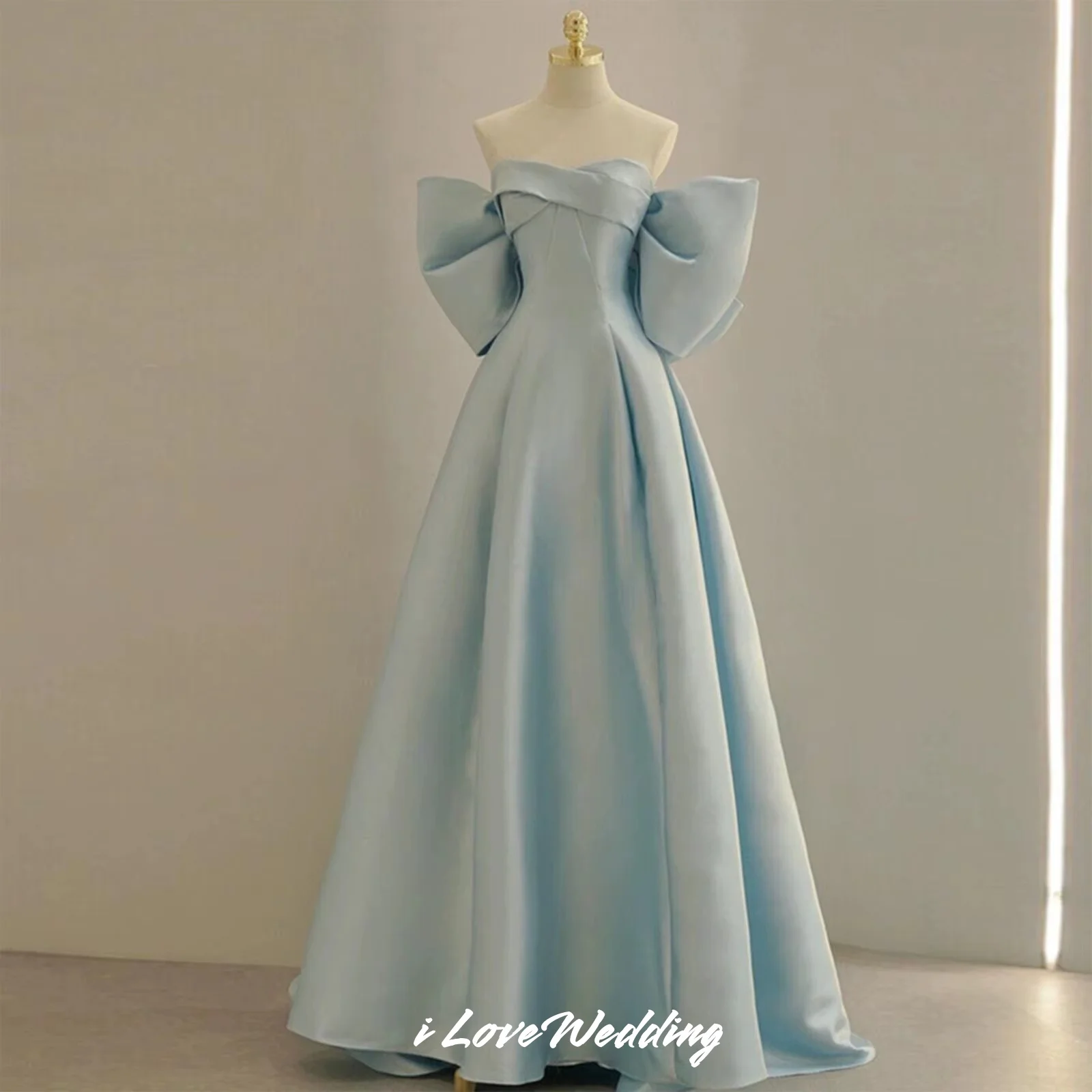 Blue Strapless Evening Dresses 2025 Satin Sleeveless Pleated A-Line Back Large Bow Sweep Train Wedding Guest Dresses Customized
Blue Strapless Evening Dresses 2025 Satin Sleeveless Pleated A-Line Back Large Bow Sweep Train Wedding Guest Dresses Customized