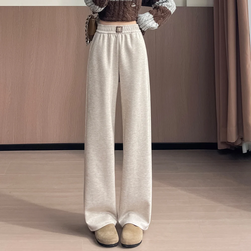 European straight leg pants for women in autumn and winter, new high waist and large size elastic waist casual wide leg pants
European straight leg pants for women in autumn and winter, new high waist and large size elastic waist casual wide leg pants