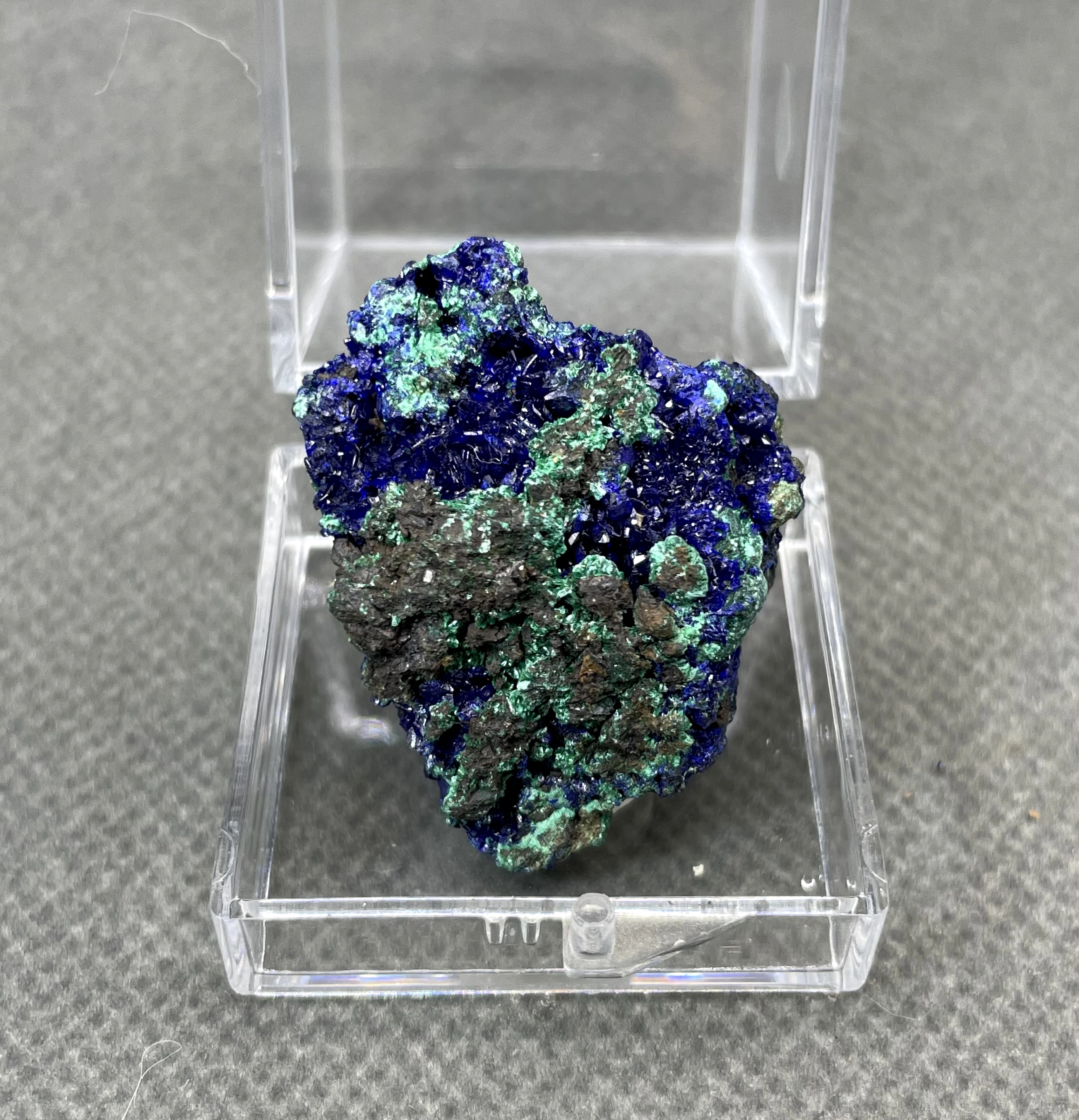 Natural azurite mineral crystal specimen healing quartz+ box size 3.4 cm (crystals and stones Quartz crystal stones )
Natural azurite mineral crystal specimen healing quartz+ box size 3.4 cm (crystals and stones Quartz crystal stones )