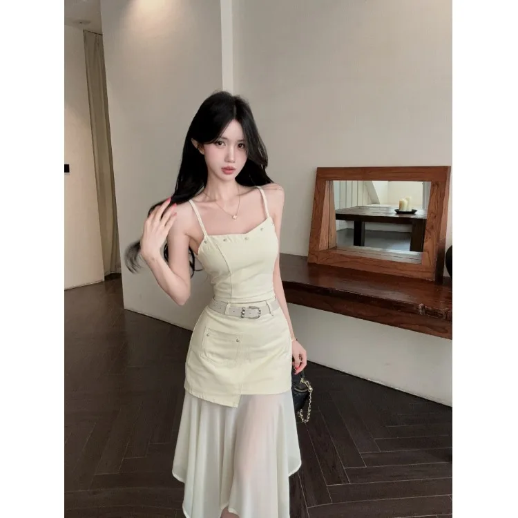 Sexy Girl Design Sense Rivet Strap Top Asymmetrical Mesh Splicing Half Skirt Set Women's Fashion Summer Outfit Two-Piece Suit
Sexy Girl Design Sense Rivet Strap Top Asymmetrical Mesh Splicing Half Skirt Set Women's Fashion Summer Outfit Two-Piece Suit