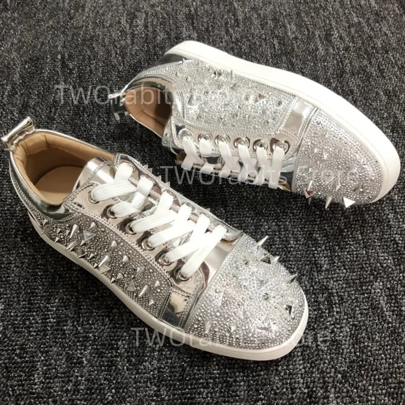 Rivet Sneaker Men's and Women's Fashion Couple Shoe Gold Silver Crystal Diamond Luxury Round Toe Lace Up Casual Flat Single Shoe
Rivet Sneaker Men's and Women's Fashion Couple Shoe Gold Silver Crystal Diamond Luxury Round Toe Lace Up Casual Flat Single Shoe