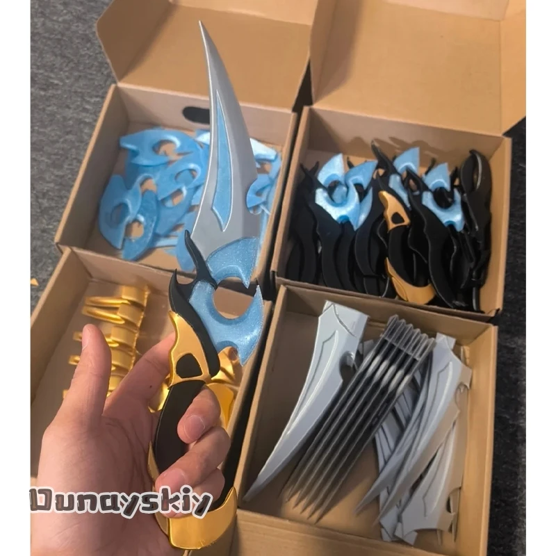 ADy Ss^Genshin Impact Lohen Cosplay Props Daggers Eatclip Earstud Wig Captain of the Knights Halloween Accessories Costumes
ADy Ss^Genshin Impact Lohen Cosplay Props Daggers Eatclip Earstud Wig Captain of the Knights Halloween Accessories Costumes