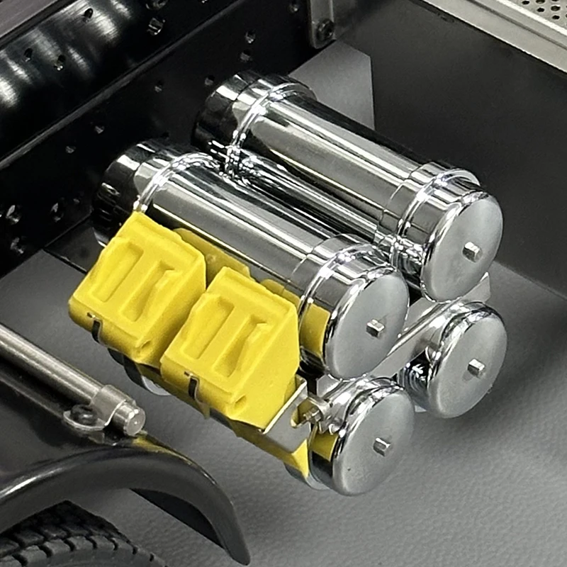 Симуляционный бензобак в масштабе 1:14 с противоскользящим устройством для радиоуправляемых грузовиков Tamiya SCANIA 770S R620 VOLVO BENZ Arocs MAN TGX
Симуляционный бензобак в масштабе 1:14 с противоскользящим устройством для радиоуправляемых грузовиков Tamiya SCANIA 770S R620 VOLVO BENZ Arocs MAN TGX