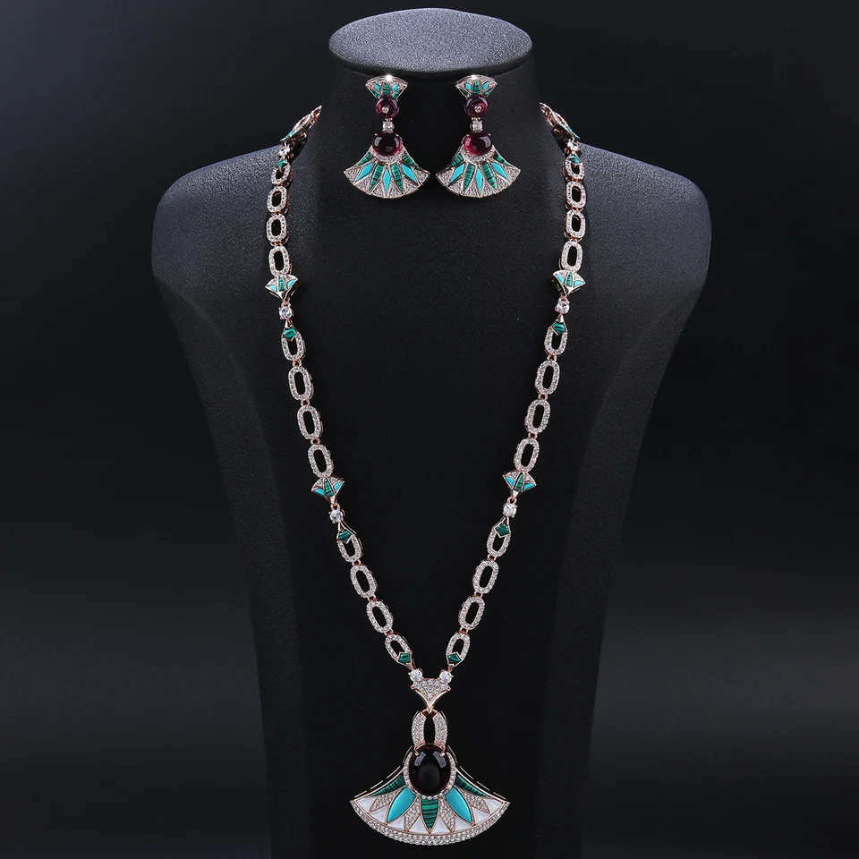 Luxury Elegant Long Cubic Zirconia Fan-Shaped Pendant Design Necklace and Earrings Set Gold Plated Brass for Party CN11562
Luxury Elegant Long Cubic Zirconia Fan-Shaped Pendant Design Necklace and Earrings Set Gold Plated Brass for Party CN11562