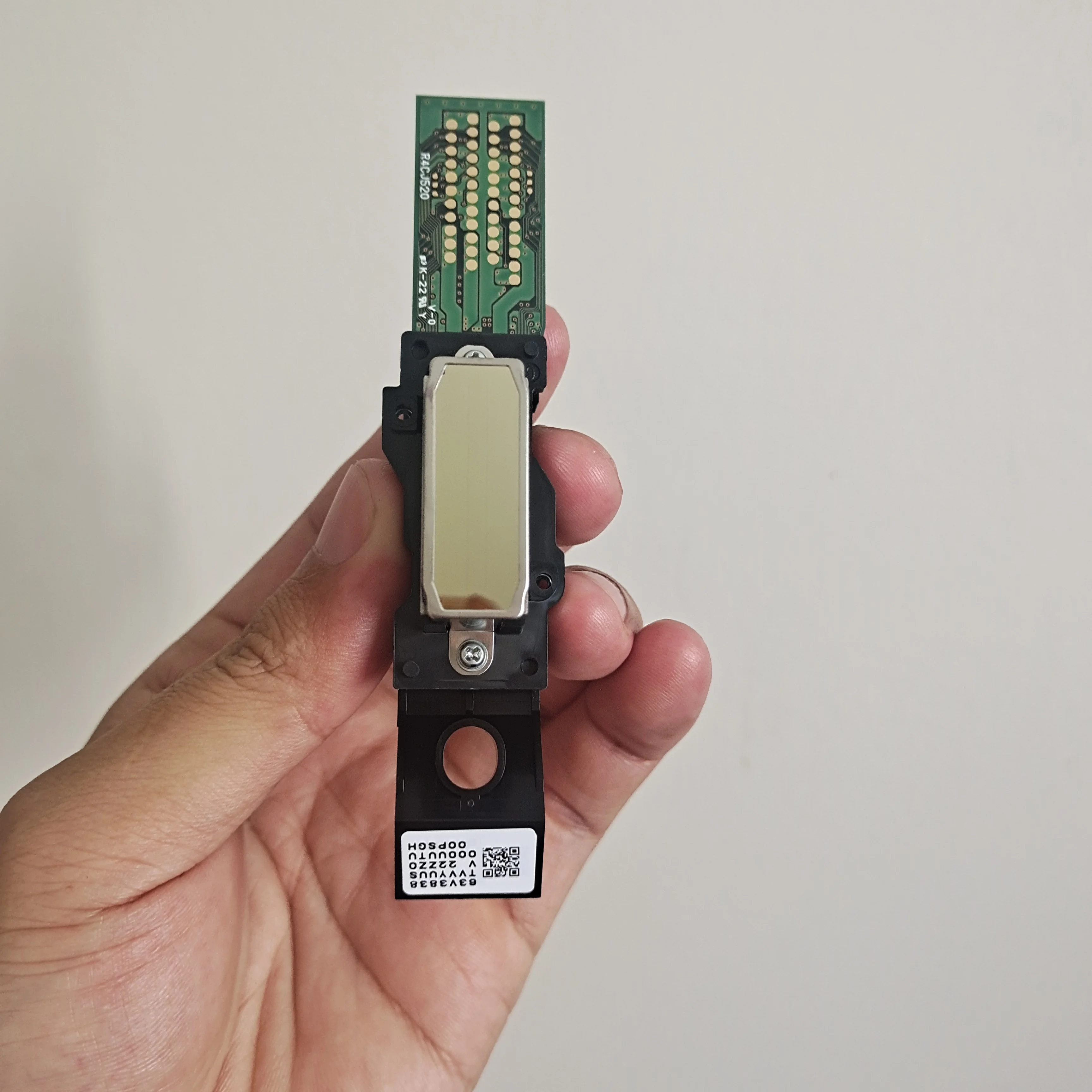 Оригинальная новая печатающая головка DX4 для сольвентного принтера Epson Roland 540 MIMAKI JV2 JV4 Eco с черной поверхностью печатающей головки
Оригинальная новая печатающая головка DX4 для сольвентного принтера Epson Roland 540 MIMAKI JV2 JV4 Eco с черной поверхностью печатающей головки