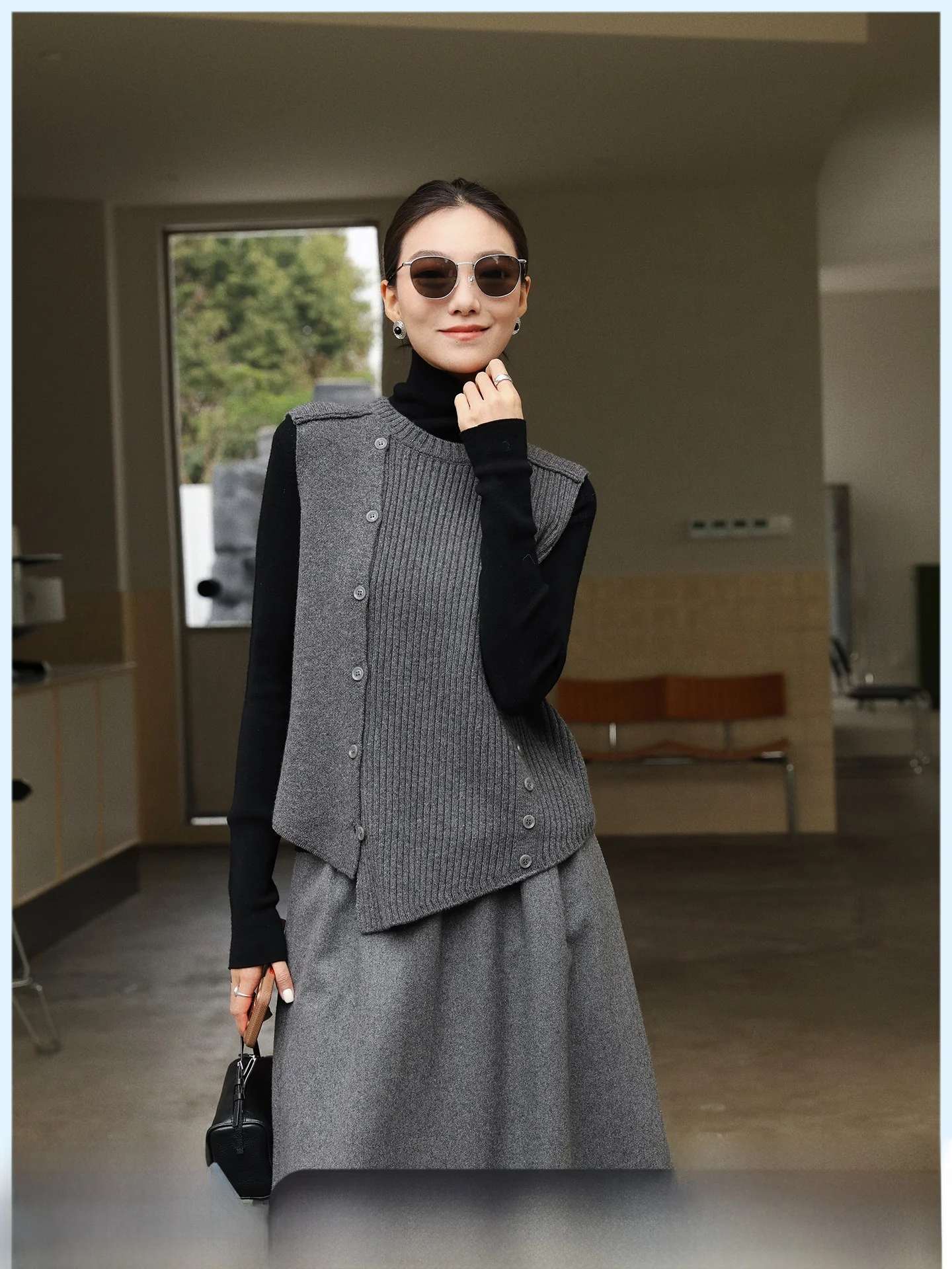Asymmetric Knitted Wool Vest Women's Single Button Spring New Sle Comfortable Breathable Stand Fit round Ne Vest
Asymmetric Knitted Wool Vest Women's Single Button Spring New Sle Comfortable Breathable Stand Fit round Ne Vest