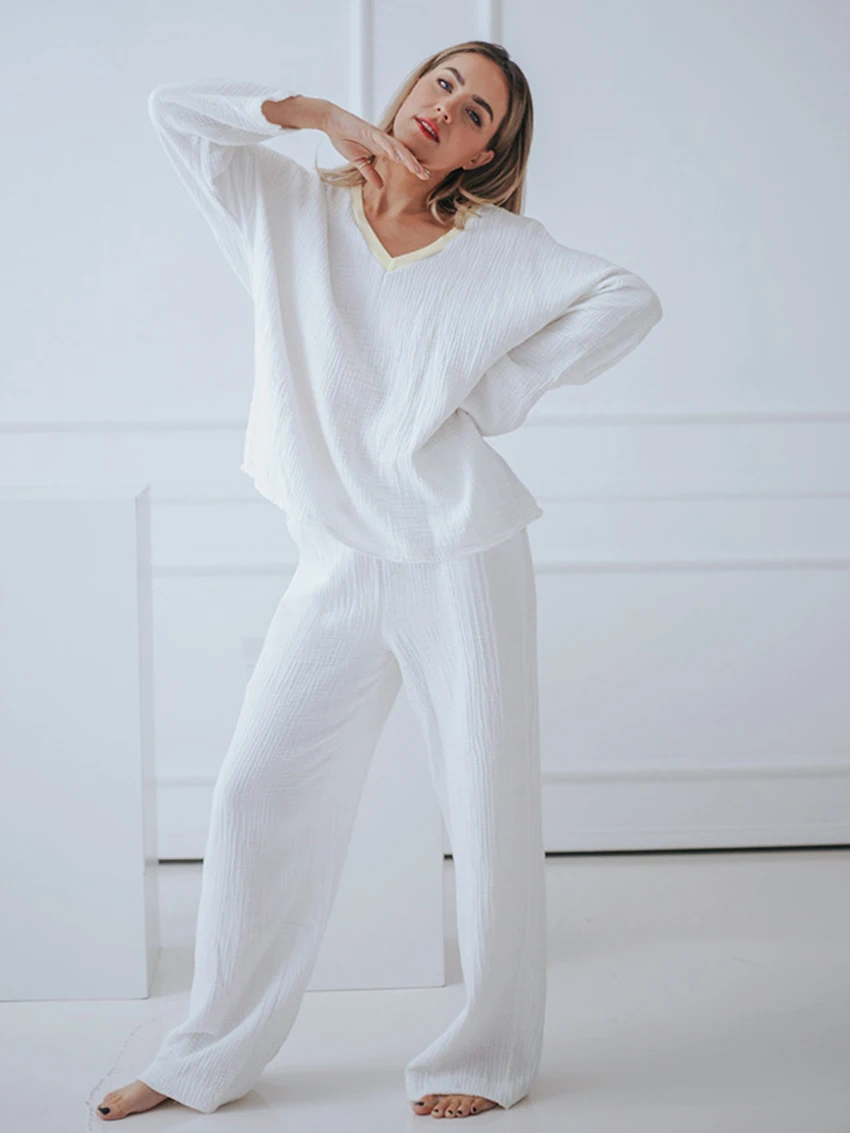 Marthaqiqi Cotton Loose Ladies Pajama Suit Sexy V-Neck Sleepwear Long Sleeve Nightgown Wide Leg Pants Casual Female Home Clothes
Marthaqiqi Cotton Loose Ladies Pajama Suit Sexy V-Neck Sleepwear Long Sleeve Nightgown Wide Leg Pants Casual Female Home Clothes