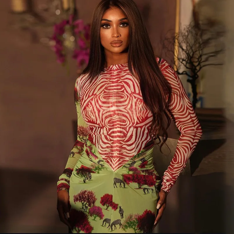 Women's Fashionable Dress With Waist-Cinching Print, Patchwork, Bodycon Skirt, Round Neck, Long Sleeves, And Unique Style
Women's Fashionable Dress With Waist-Cinching Print, Patchwork, Bodycon Skirt, Round Neck, Long Sleeves, And Unique Style