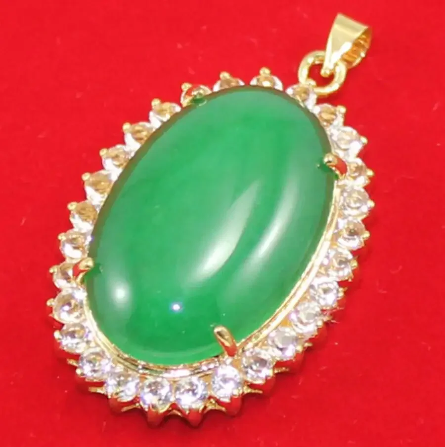 Women's fashion gold plated micro inlaid white diamond + egg shaped green Malay Jade Pendant Necklace
Women's fashion gold plated micro inlaid white diamond + egg shaped green Malay Jade Pendant Necklace