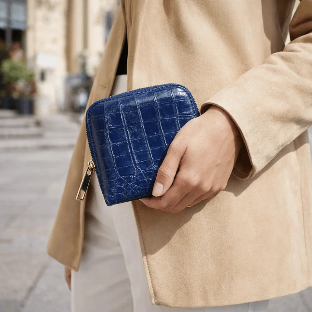 Косметичка из искусственной кожи для украшений, большая вместимость, однотонная, мини-формат, квадратная, многослойная, для хранения украшений и серег
Косметичка из искусственной кожи для украшений, большая вместимость, однотонная, мини-формат, квадратная, многослойная, для хранения украшений и серег