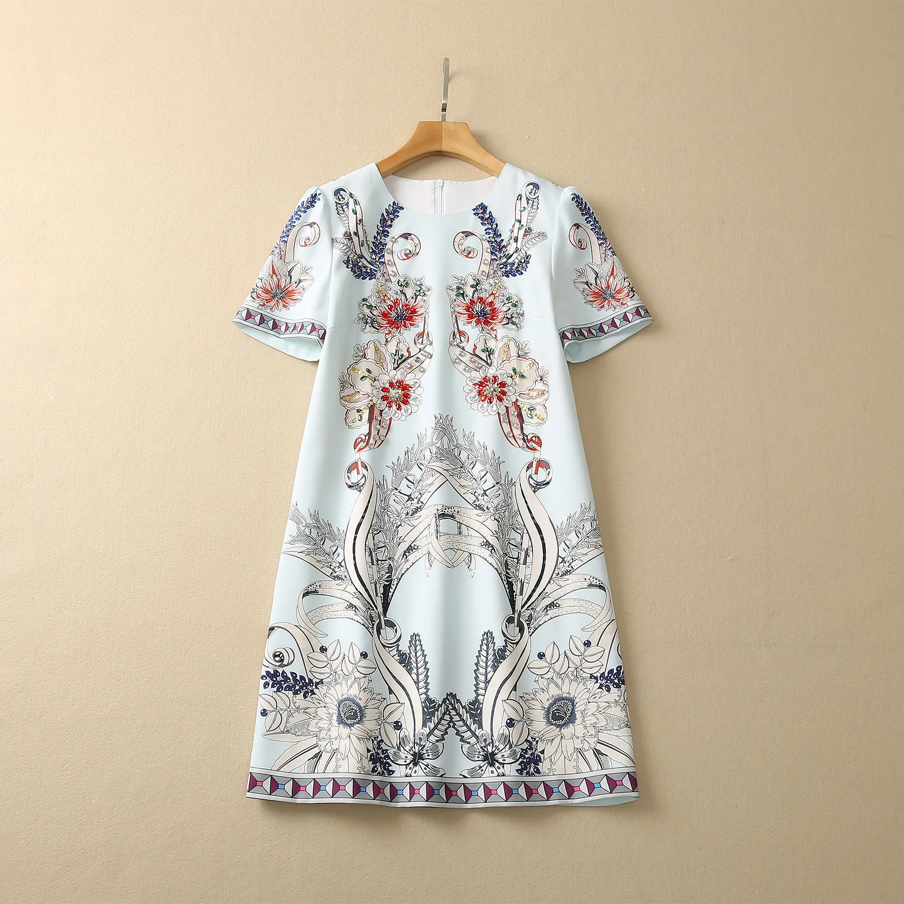 European and American women's clothes 2023 spring new Round neck Short sleeve heavy duty nail bead printing Fashionable dress
European and American women's clothes 2023 spring new Round neck Short sleeve heavy duty nail bead printing Fashionable dress