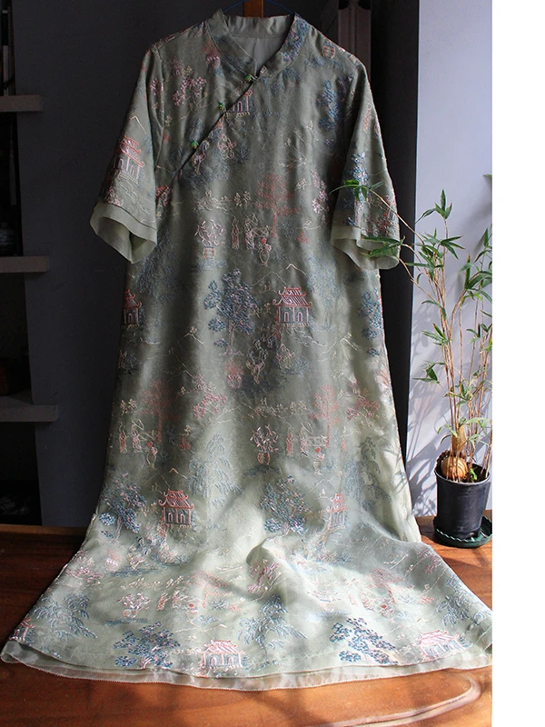 Original Improved Dress New Chinese Style Women's Summer Embroidery Silk Loose Waist Regular Sleeve A-Lin...
Original Improved Dress New Chinese Style Women's Summer Embroidery Silk Loose Waist Regular Sleeve A-Lin...