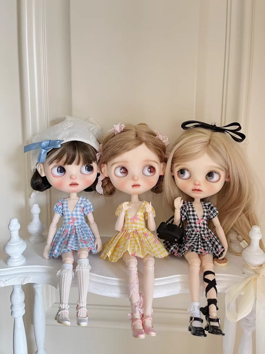 Одежда для кукол Blythe из маленькой ткани OB24 Azone 19 шарниров можно носить желтое/синее/черное платье маленькое летнее клетчатое платье для детей
Одежда для кукол Blythe из маленькой ткани OB24 Azone 19 шарниров можно носить желтое/синее/черное платье маленькое летнее клетчатое платье для детей