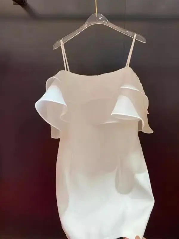 Galaxy Shiny Thai Version Champagne Goddess Summer Ruffle Hem Strapless Bodycon Short Dress High Waist A-Line Single Piece
Galaxy Shiny Thai Version Champagne Goddess Summer Ruffle Hem Strapless Bodycon Short Dress High Waist A-Line Single Piece