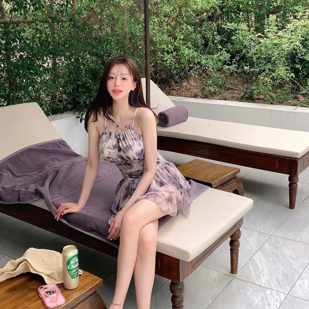 Новый летний женский слитный купальник 2026 года в корейском стиле с эффектом омбре, скрывающий живот, с открытой спиной, сексуальный и соблазнительный
Новый летний женский слитный купальник 2026 года в корейском стиле с эффектом омбре, скрывающий живот, с открытой спиной, сексуальный и соблазнительный