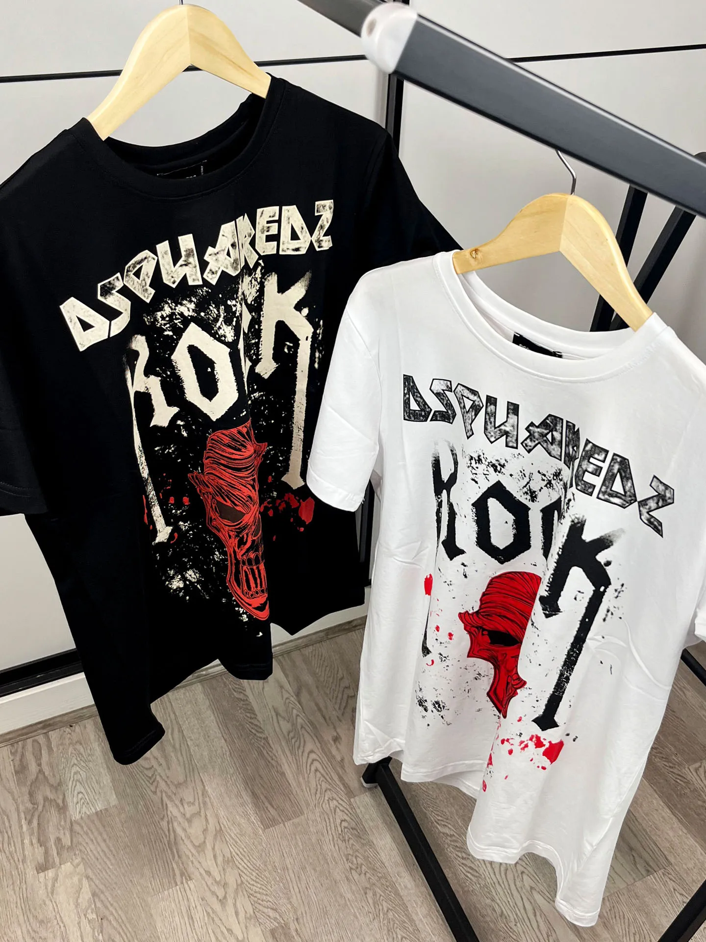 Удобная, мягкая, с принтом, приятная на ощупь мужская футболка с коротким рукавом D2 Upper Body Dsquare, летняя, высококачественная, модная, в городском стиле, ро...
Удобная, мягкая, с принтом, приятная на ощупь мужская футболка с коротким рукавом D2 Upper Body Dsquare, летняя, высококачественная, модная, в городском стиле, ро...