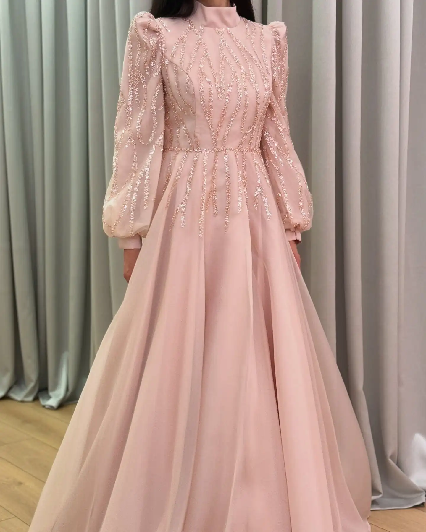 Customized Delicate High Collar Organza Long Sleeves Evening Dresses Elegant Floor Length Celebrity Gowns Vestido De Noche
Customized Delicate High Collar Organza Long Sleeves Evening Dresses Elegant Floor Length Celebrity Gowns Vestido De Noche