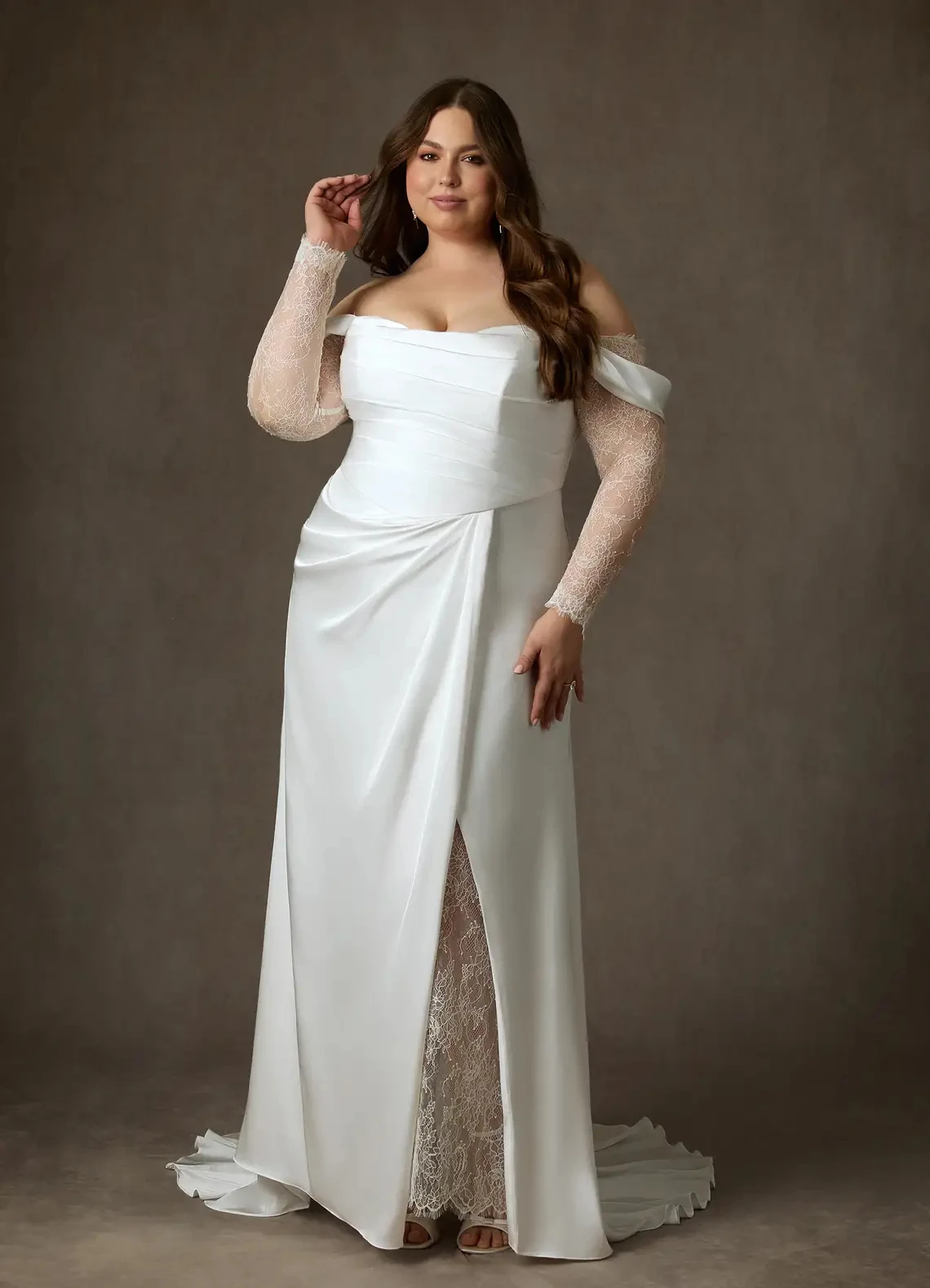 Customized Measures Wedding Dress Plus size Bridal Gowns Side Slit Off The Shoulder Lace Floor Length Zipper Back Bridal Gown
Customized Measures Wedding Dress Plus size Bridal Gowns Side Slit Off The Shoulder Lace Floor Length Zipper Back Bridal Gown