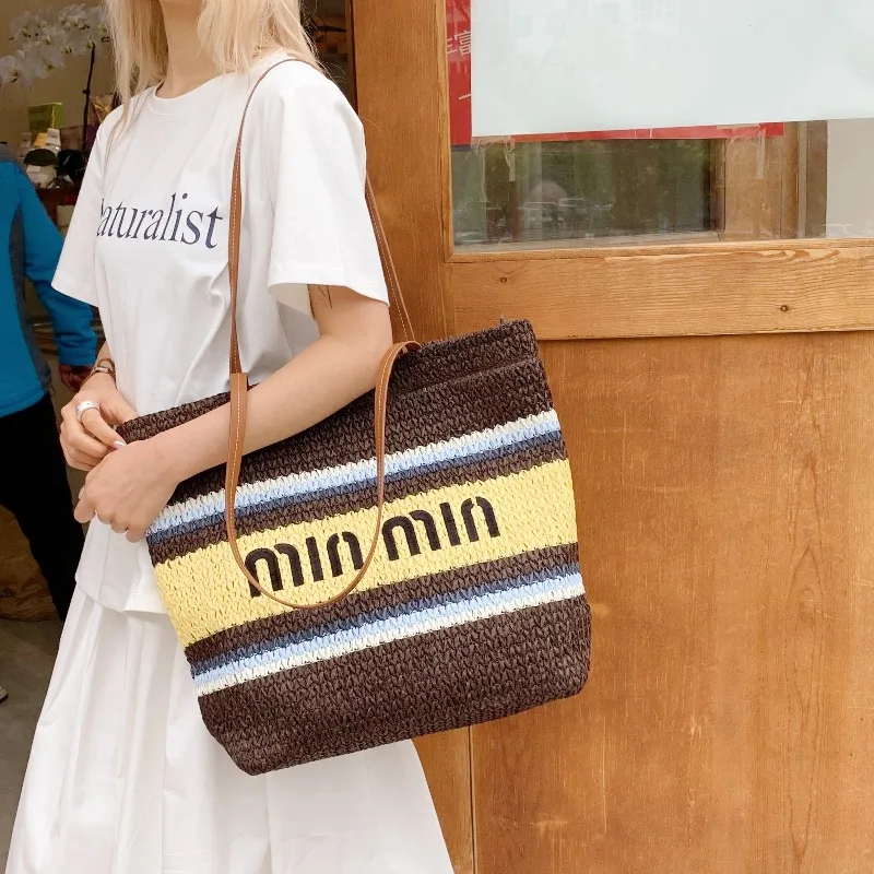 Новая модель 2025 года. Удобная привлекательная универсальная рабочая школьная сумка под мышками. Красивая женская сумка с изысканным дизайном.
Новая модель 2025 года. Удобная привлекательная универсальная рабочая школьная сумка под мышками. Красивая женская сумка с изысканным дизайном.