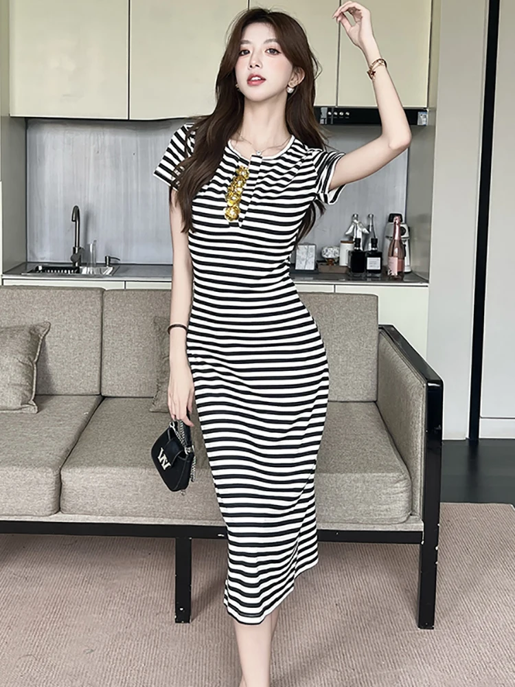 Women Striped Knitted Chic Diamonds Luxury Long Dress Summer Short Sleeve Bodycon Holiday Dress 2025 Korean Elegant Party Dress
Women Striped Knitted Chic Diamonds Luxury Long Dress Summer Short Sleeve Bodycon Holiday Dress 2025 Korean Elegant Party Dress