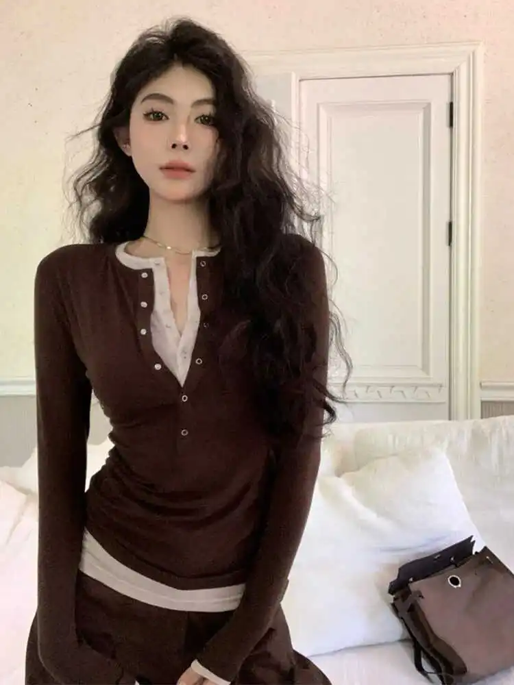 Slimming Effect plus Size Women's V-Neck T-Shirt Color Block Casual Style Long Sleeve Fashionable Spring Autumn Top
Slimming Effect plus Size Women's V-Neck T-Shirt Color Block Casual Style Long Sleeve Fashionable Spring Autumn Top
