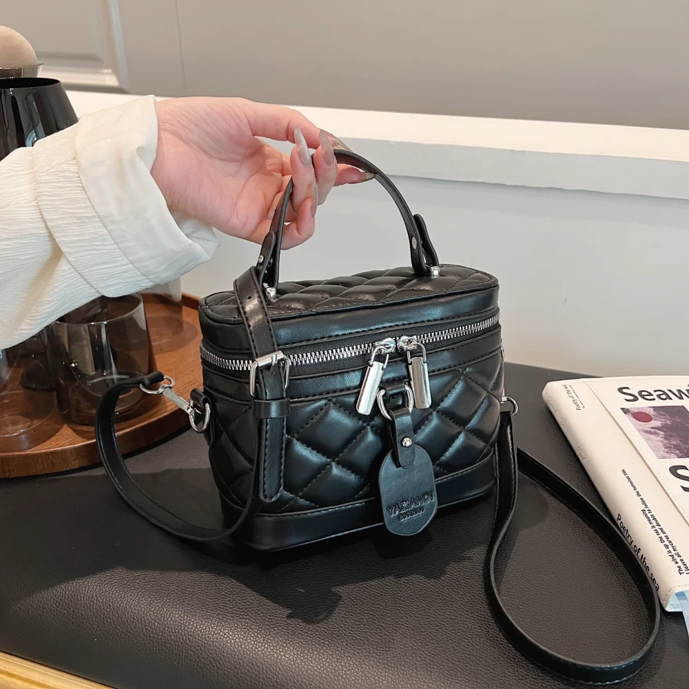 Black Mini Quilted PU Handbag, Solid Color Ladies Purse with Top Handle & Shoulder Strap, Classic Shoulder Bag
Black Mini Quilted PU Handbag, Solid Color Ladies Purse with Top Handle & Shoulder Strap, Classic Shoulder Bag