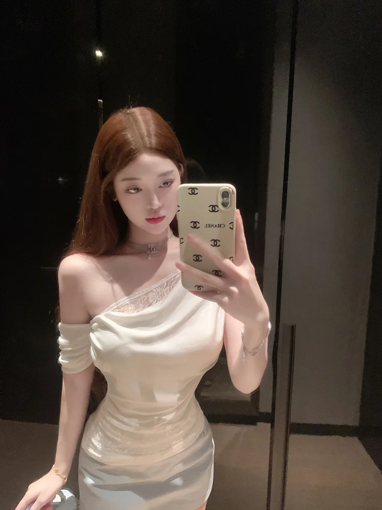 Luna New Design Lace Splice Asymmetrical oulder T-irt Sexy Sle ort Sve Women's Faion Top ort Length Color
Luna New Design Lace Splice Asymmetrical oulder T-irt Sexy Sle ort Sve Women's Faion Top ort Length Color