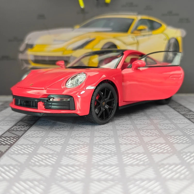 1:24 Simulated Porsche 911 alloy car model doors and the front hood and trunk door can be opened has sound and lighting
1:24 Simulated Porsche 911 alloy car model doors and the front hood and trunk door can be opened has sound and lighting