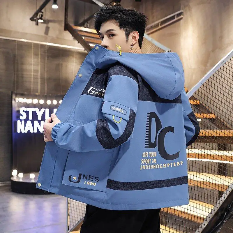 Повседневная мужская рабочая куртка-худи в гонконгском стиле, новинка весна-осень, молодежная универсальная верхняя одежда, ветрозащитная, с длинными рукавами, на молнии
Повседневная мужская рабочая куртка-худи в гонконгском стиле, новинка весна-осень, молодежная универсальная верхняя одежда, ветрозащитная, с длинными рукавами, на молнии