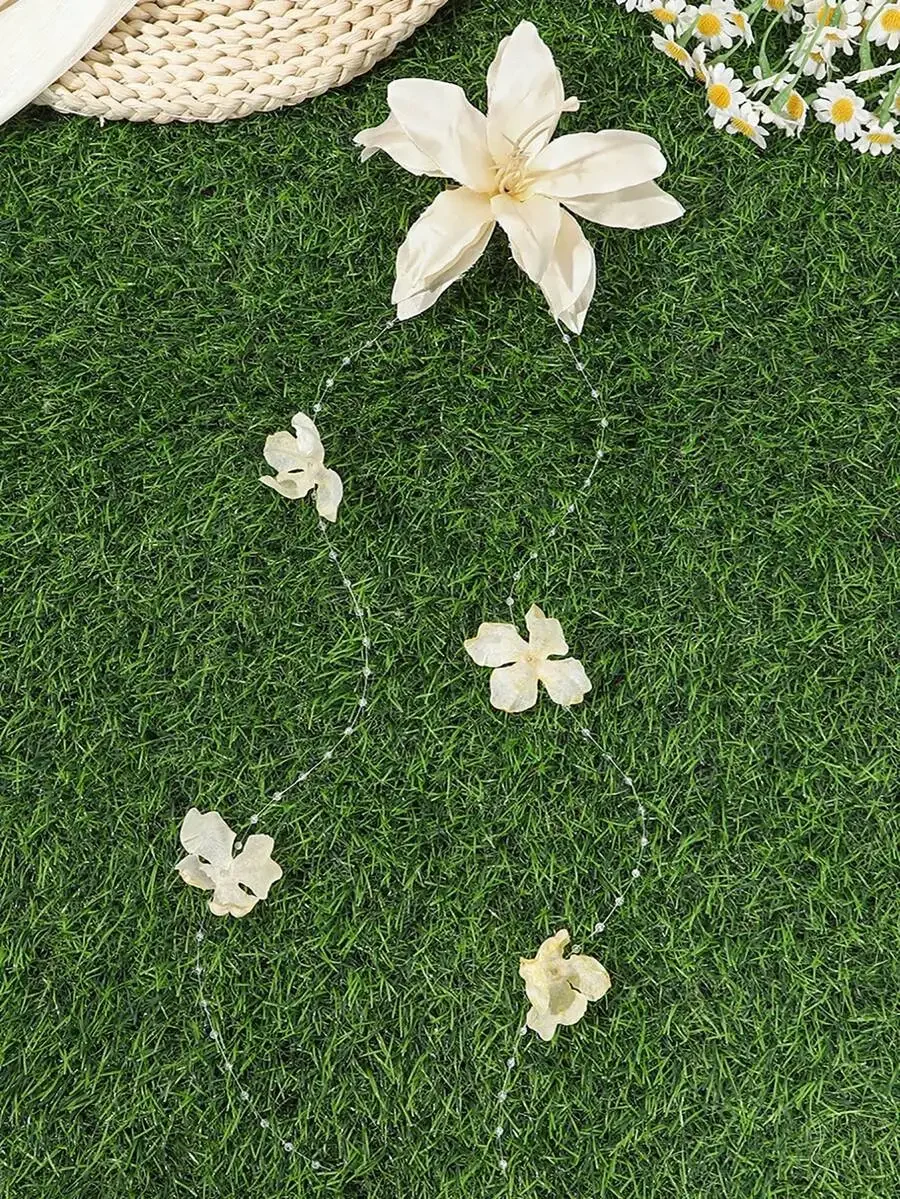3D Flower Hair Clip With Pearl Chain Tassel For Beach Vacation And Daily Wear
3D Flower Hair Clip With Pearl Chain Tassel For Beach Vacation And Daily Wear