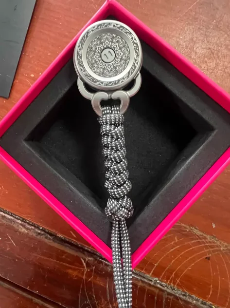 USED EDC Titanium Disk Cloud EDC Decompression Toy
USED EDC Titanium Disk Cloud EDC Decompression Toy