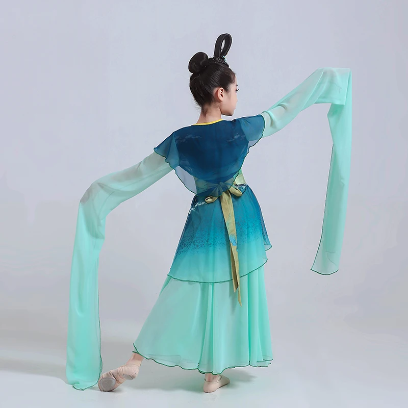 2025 Water Sleeve Girl Classical Dance Jade Dance Wing Chun Rain Song Performance Dress Floating Sleeve Children's Dance Drama
2025 Water Sleeve Girl Classical Dance Jade Dance Wing Chun Rain Song Performance Dress Floating Sleeve Children's Dance Drama